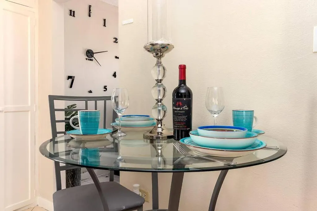 Vacay With Tiffany Apartment Kingston