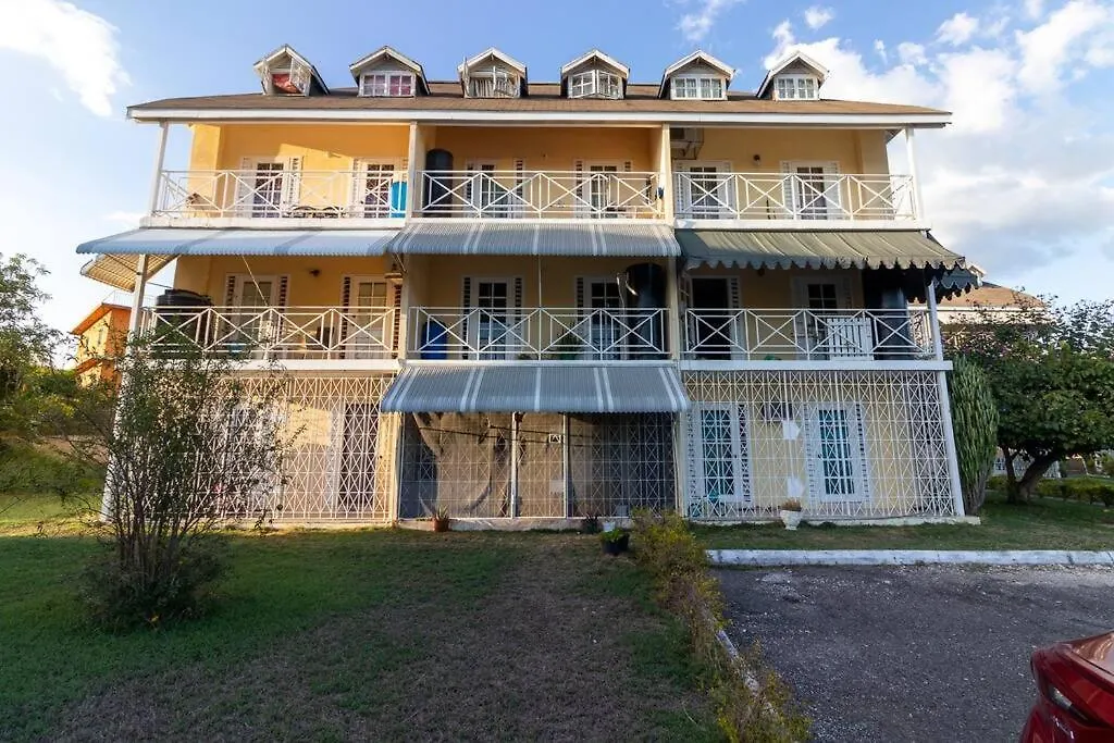 Vacay With Tiffany Apartment Kingston 0*,  Jamaica